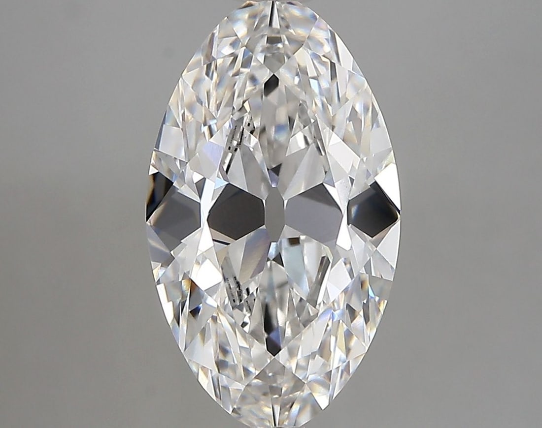 Loose Diamond - OVAL 3.38ct D VVS2: Loose Diamond - OVAL 3.38ct D VVS2 Source: This is a real non-mined Diamond that has been grown in a lab Shape: OVAL Carats: 3.38 Color: D Clarity: VVS2 Certification: IGI Video:
