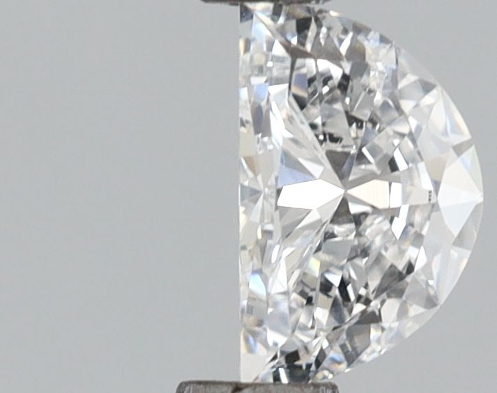 Loose Diamond - HALF MOON 0.34ct D VVS2: Loose Diamond - HALF MOON 0.34ct D VVS2 Source: This is a real non-mined Diamond that has been grown in a lab Shape: HALF MOON Carats: 0.34 Color: D Clarity: VVS2 Certification: IGI Video:
