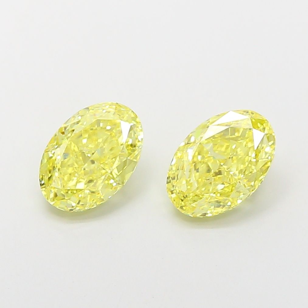 Loose Diamond - OVAL 1.6ct Fancy Vivid Yellow VS1: Loose Diamond - OVAL 1.6ct Fancy Vivid Yellow VS1 Source: This is a real non-mined Diamond that has been grown in a lab Shape: OVAL Carats: 1.6 Color: Fancy Vivid Yellow Certification: IGI Video: