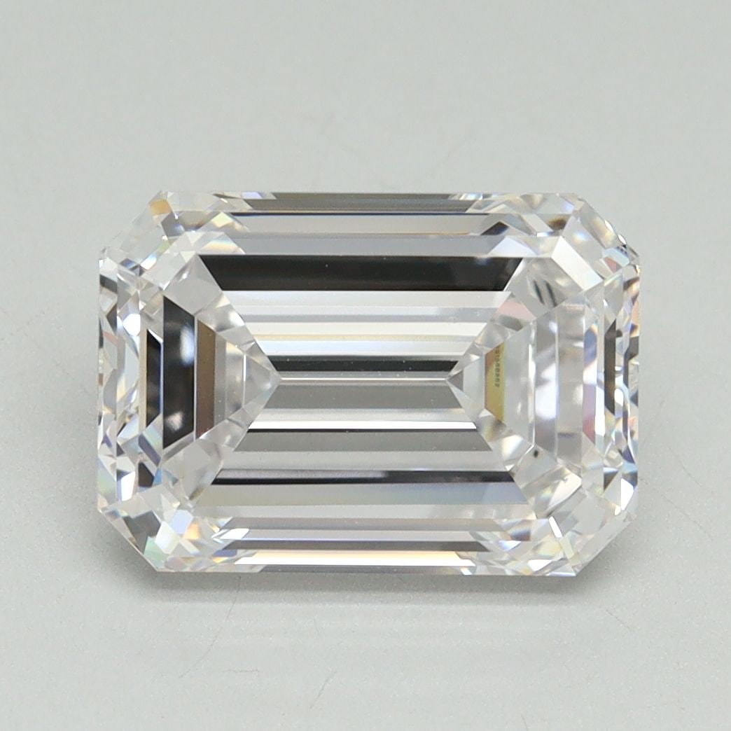 Loose Diamond - EMERALD 4.0ct D VVS2: Loose Diamond - EMERALD 4.0ct D VVS2 Source: This is a real non-mined Diamond that has been grown in a lab Shape: EMERALD Carats: 4.0 Color: D Clarity: VVS2 Certification: IGI Video: