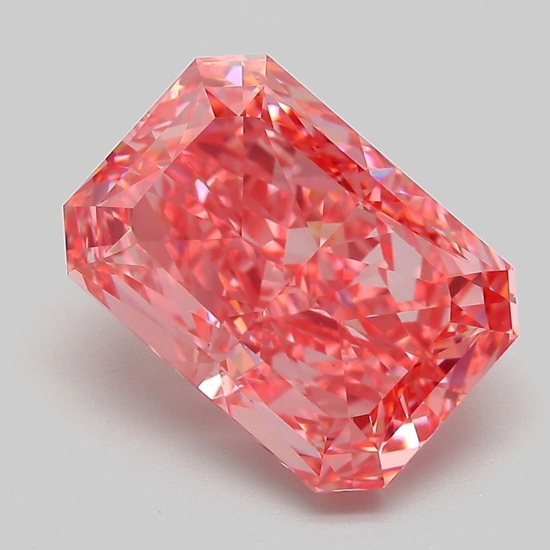 Loose Diamond - RADIANT 5.51ct Fancy Vivid Pink VVS2: Loose Diamond - RADIANT 5.51ct Fancy Vivid Pink VVS2 Source: This is a real non-mined Diamond that has been grown in a lab Shape: RADIANT Carats: 5.51 Color: Fancy Vivid Pink Certification: IGI Video: