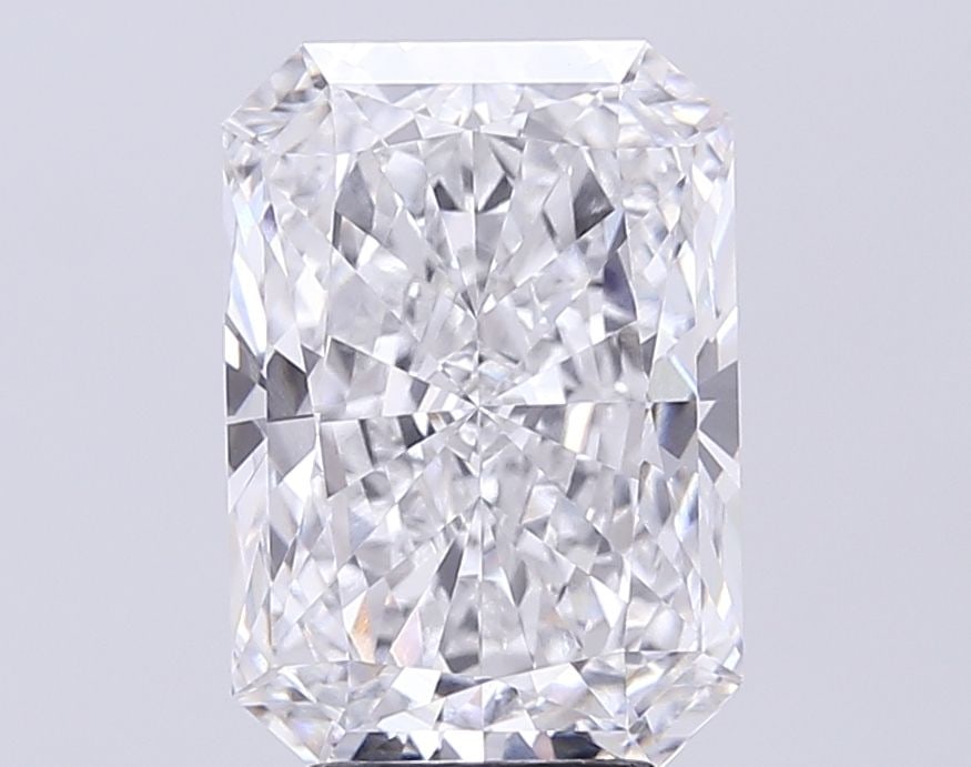 Loose Diamond - RADIANT 5.33ct D VVS2: Loose Diamond - RADIANT 5.33ct D VVS2 Source: This is a real non-mined Diamond that has been grown in a lab Shape: RADIANT Carats: 5.33 Color: D Clarity: VVS2 Certification: IGI Video: