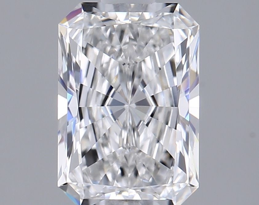 Loose Diamond - RADIANT 1.5ct D VVS2: Loose Diamond - RADIANT 1.5ct D VVS2 Source: This is a real non-mined Diamond that has been grown in a lab Shape: RADIANT Carats: 1.5 Color: D Clarity: VVS2 Certification: IGI Video: