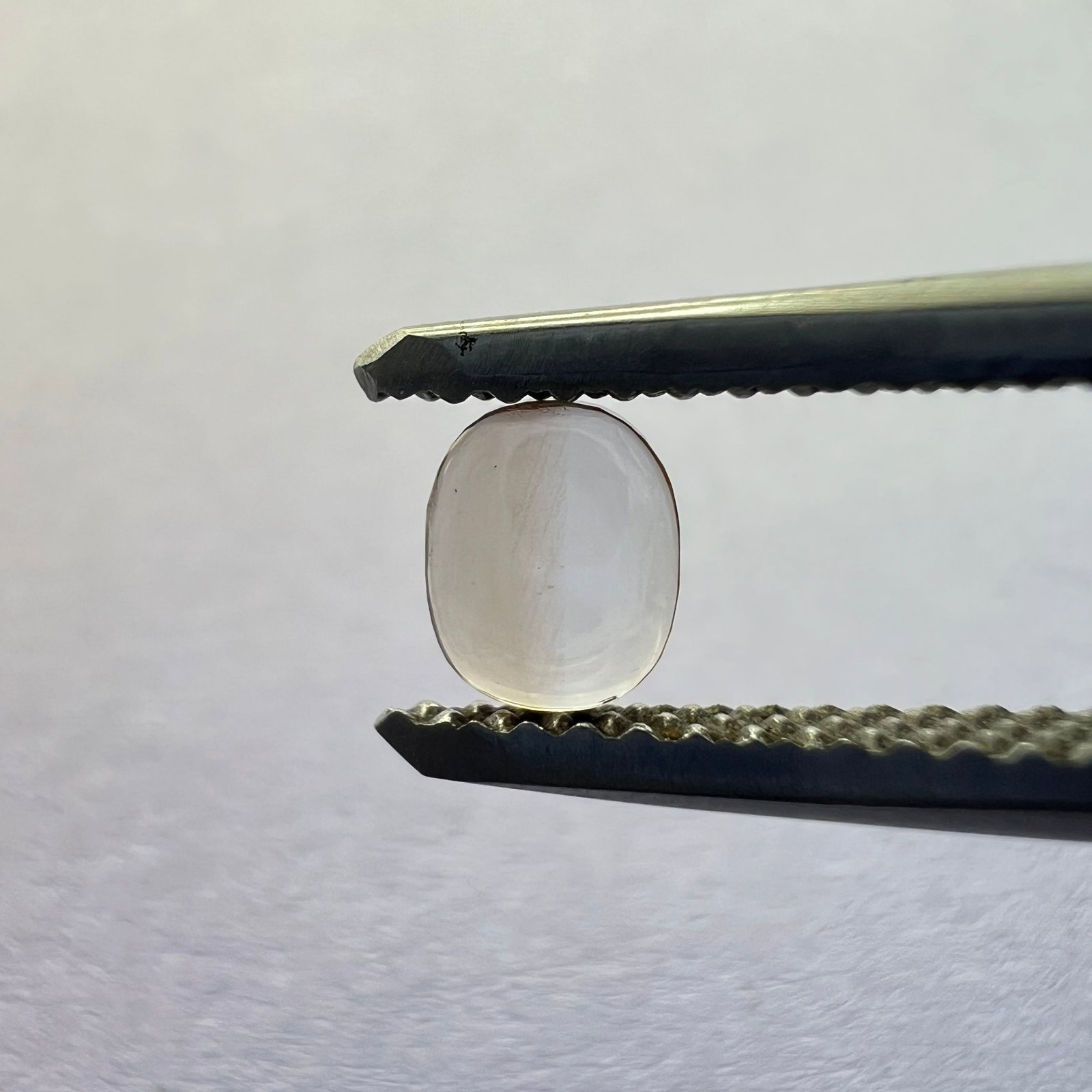 Loose Diamond - CUSHION BRILLIANT 0.26ct Champagne VVS2: Loose Diamond - CUSHION BRILLIANT 0.26ct Champagne VVS2 Source: This is a real non-mined Diamond that has been grown in a lab Shape: CUSHION BRILLIANT Carats: 0.26 Color: Champagne Certification: NONE