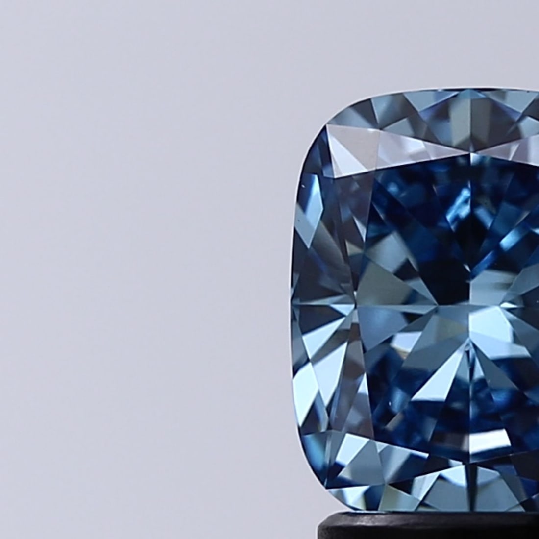 Loose Diamond - CUSHION BRILLIANT 2.5ct Fancy Vivid Blue VS1: Loose Diamond - CUSHION BRILLIANT 2.5ct Fancy Vivid Blue VS1 Source: This is a real non-mined Diamond that has been grown in a lab Shape: CUSHION BRILLIANT Carats: 2.5 Color: Fancy Vivid Blue Certific