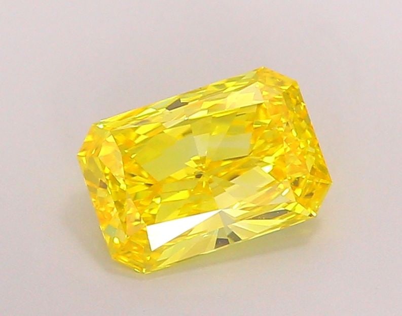 Loose Diamond - RADIANT 2.04ct Fancy Vivid Yellow VS1: Loose Diamond - RADIANT 2.04ct Fancy Vivid Yellow VS1 Source: This is a real non-mined Diamond that has been grown in a lab Shape: RADIANT Carats: 2.04 Color: Fancy Vivid Yellow Certification: IGI Vid