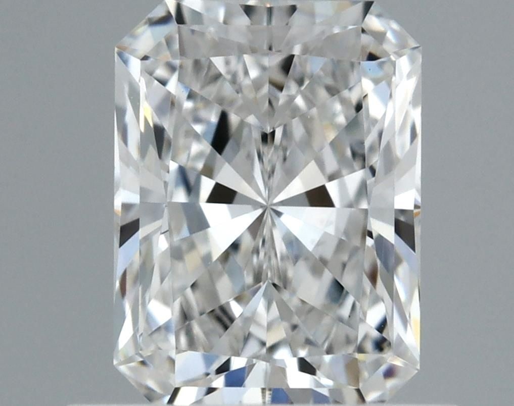 Loose Diamond - RADIANT 0.72ct E VVS2: Loose Diamond - RADIANT 0.72ct E VVS2 Source: This is a real non-mined Diamond that has been grown in a lab Shape: RADIANT Carats: 0.72 Color: E Clarity: VVS2 Certification: IGI Video: