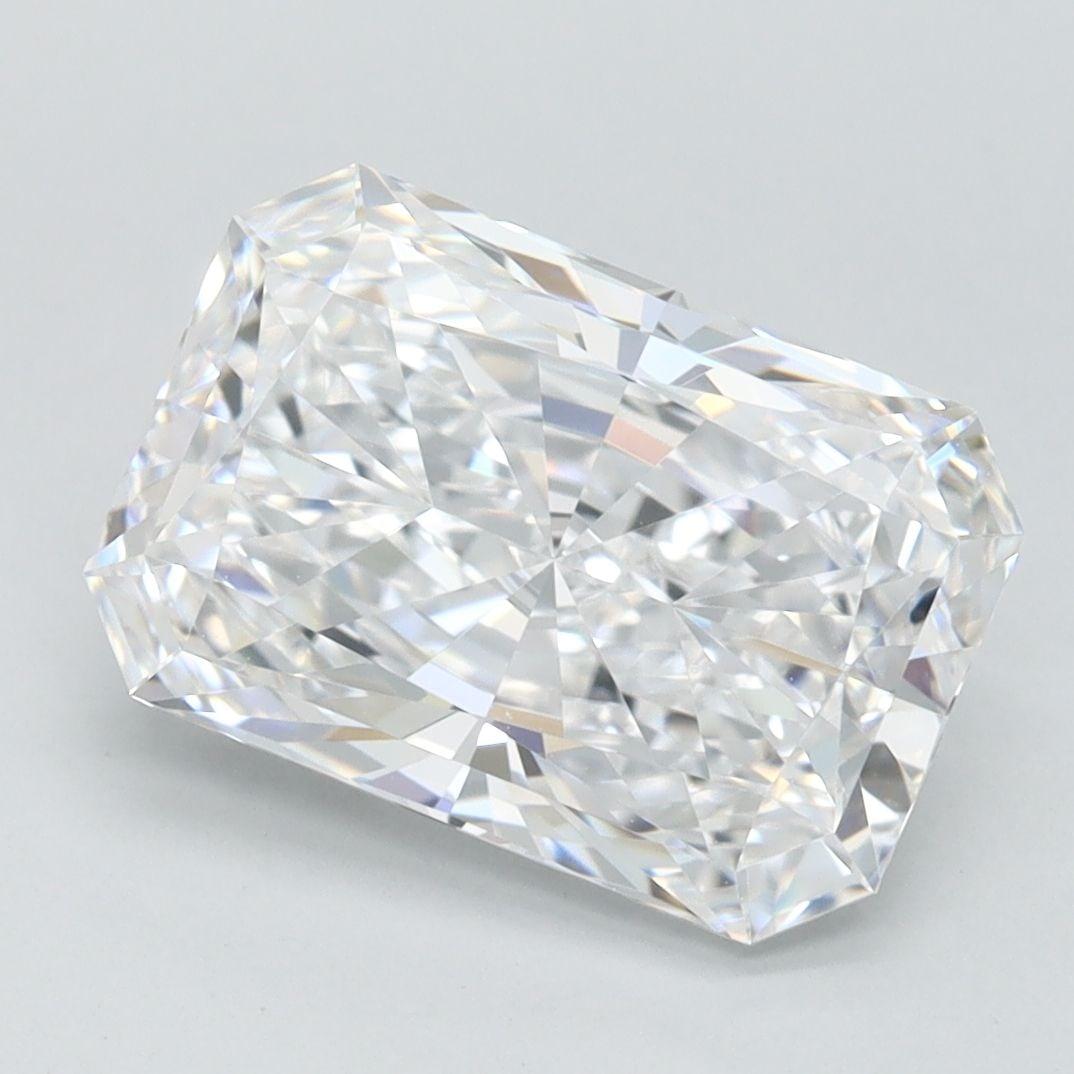 Loose Diamond - RADIANT 2.66ct D VVS1: Loose Diamond - RADIANT 2.66ct D VVS1 Source: This is a real non-mined Diamond that has been grown in a lab Shape: RADIANT Carats: 2.66 Color: D Clarity: VVS1 Certification: IGI Video: