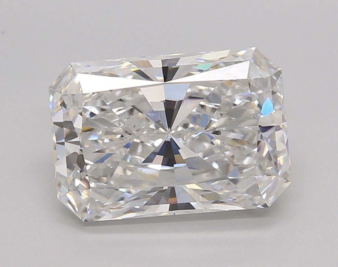 Loose Diamond - RADIANT 3.99ct E VS1: Loose Diamond - RADIANT 3.99ct E VS1 Source: This is a real non-mined Diamond that has been grown in a lab Shape: RADIANT Carats: 3.99 Color: E Clarity: VS1 Certification: IGI Video: