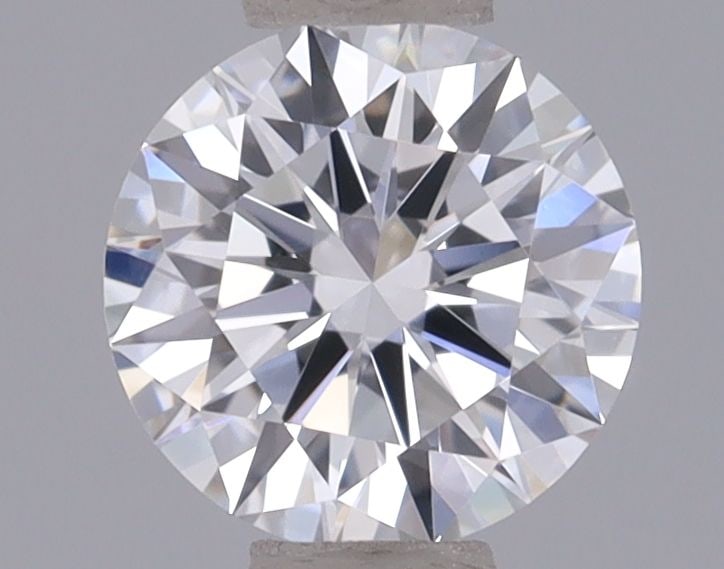 Loose Diamond - ROUND 0.5ct D VVS2: Loose Diamond - ROUND 0.5ct D VVS2 Source: This is a real non-mined Diamond that has been grown in a lab Shape: ROUND Carats: 0.5 Color: D Clarity: VVS2 Certification: IGI Video: