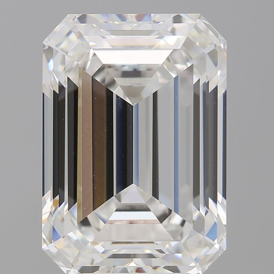 Loose Diamond - EMERALD 8.07ct F VVS2: Loose Diamond - EMERALD 8.07ct F VVS2 Source: This is a real non-mined Diamond that has been grown in a lab Shape: EMERALD Carats: 8.07 Color: F Clarity: VVS2 Certification: IGI Video: