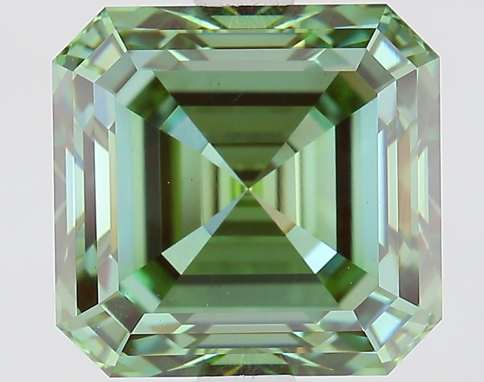 Loose Diamond - ASSCHER 2.81ct Fancy Vivid Green VS1: Loose Diamond - ASSCHER 2.81ct Fancy Vivid Green VS1 Source: This is a real non-mined Diamond that has been grown in a lab Shape: ASSCHER Carats: 2.81 Color: Fancy Vivid Green Certification: IGI Video