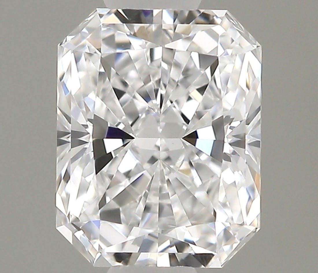 Loose Diamond - RADIANT 0.54ct D VVS2: Loose Diamond - RADIANT 0.54ct D VVS2 Source: This is a real non-mined Diamond that has been grown in a lab Shape: RADIANT Carats: 0.54 Color: D Clarity: VVS2 Certification: NONE Video: