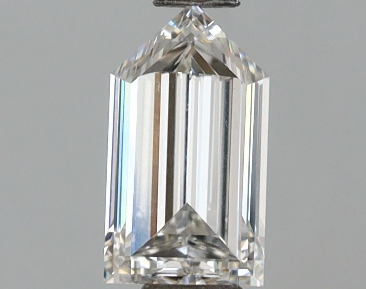 Loose Diamond - BULLET 0.91ct G VS1: Loose Diamond - BULLET 0.91ct G VS1 Source: This is a real non-mined Diamond that has been grown in a lab Shape: BULLET Carats: 0.91 Color: G Clarity: VS1 Certification: NONE Video: