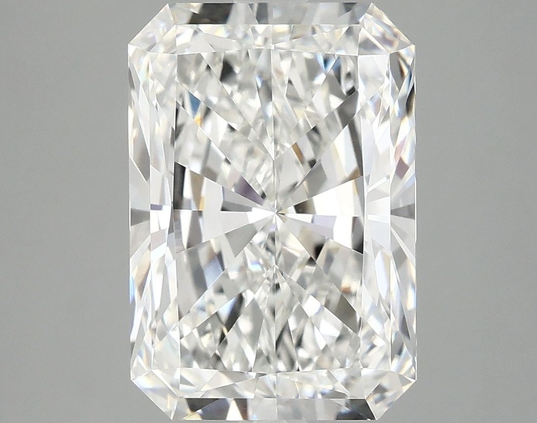 Loose Diamond - RADIANT 4.59ct F VVS2: Loose Diamond - RADIANT 4.59ct F VVS2 Source: This is a real non-mined Diamond that has been grown in a lab Shape: RADIANT Carats: 4.59 Color: F Clarity: VVS2 Certification: IGI Video: