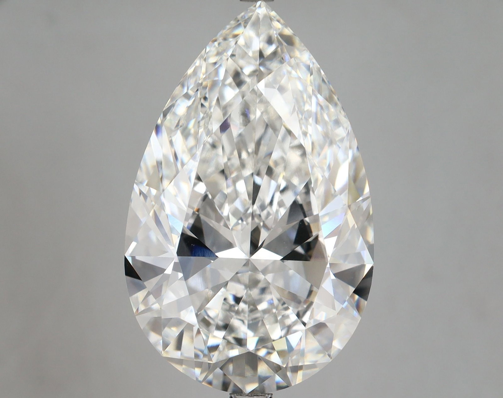 Loose Diamond - PEAR 14.04ct F VVS2: Loose Diamond - PEAR 14.04ct F VVS2 Source: This is a real non-mined Diamond that has been grown in a lab Shape: PEAR Carats: 14.04 Color: F Clarity: VVS2 Certification: IGI Video: