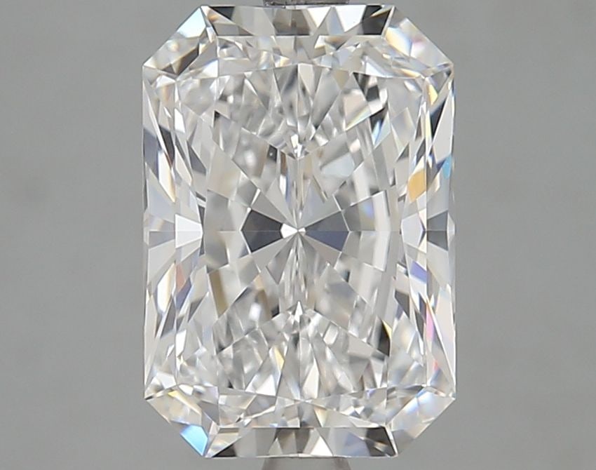 Loose Diamond - RADIANT 3.08ct D VVS1: Loose Diamond - RADIANT 3.08ct D VVS1 Source: This is a real non-mined Diamond that has been grown in a lab Shape: RADIANT Carats: 3.08 Color: D Clarity: VVS1 Certification: GIA Video: