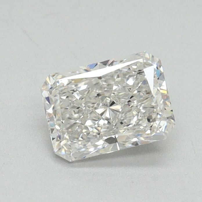 Loose Diamond - RADIANT 0.6ct F VS1: Loose Diamond - RADIANT 0.6ct F VS1 Source: This is a real non-mined Diamond that has been grown in a lab Shape: RADIANT Carats: 0.6 Color: F Clarity: VS1 Certification: IGI Video: