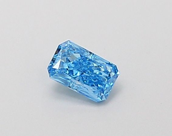 Loose Diamond - RADIANT 0.21ct Fancy Vivid Blue VS1: Loose Diamond - RADIANT 0.21ct Fancy Vivid Blue VS1 Source: This is a real non-mined Diamond that has been grown in a lab Shape: RADIANT Carats: 0.21 Color: Fancy Vivid Blue Certification: IGI Video: