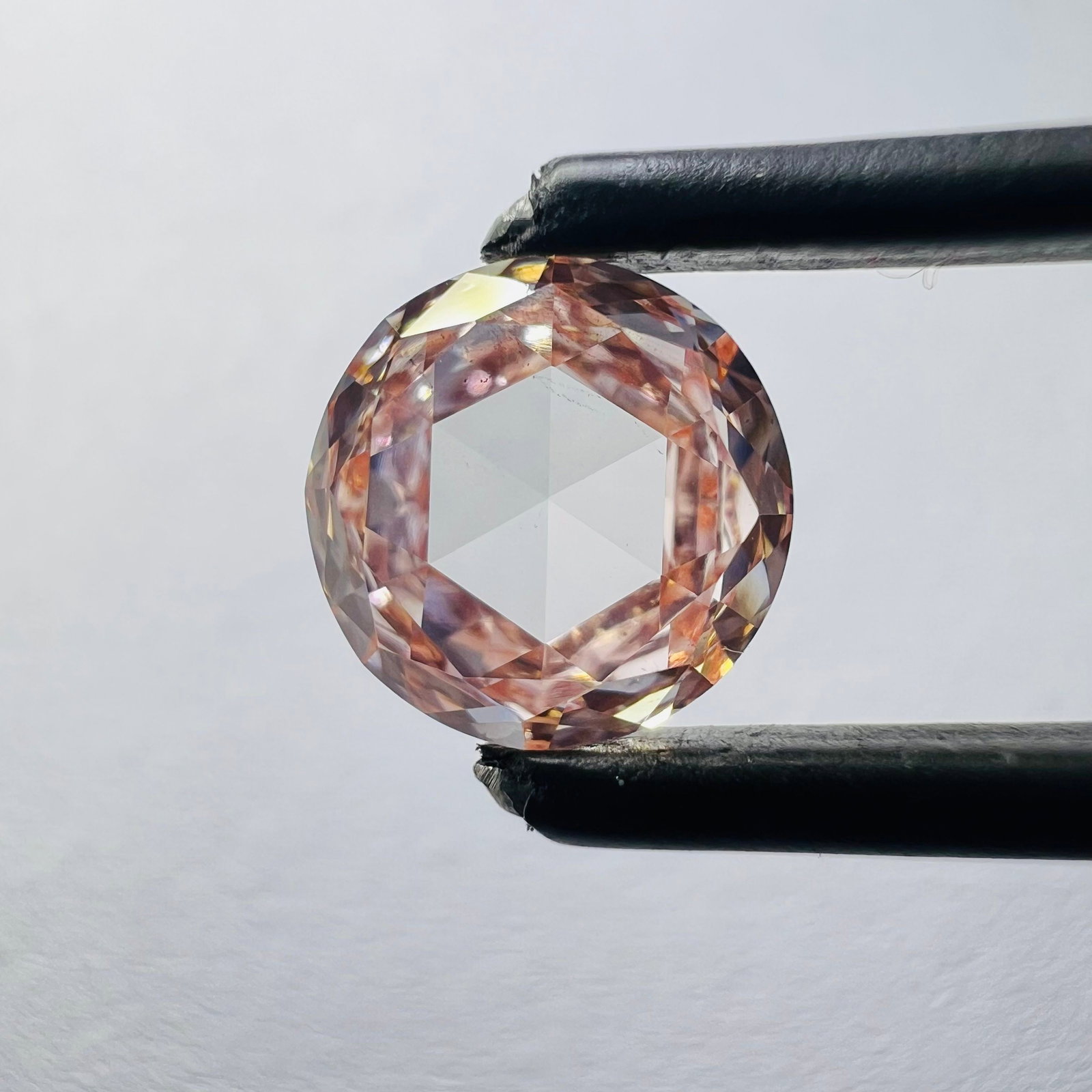Loose Diamond - ROSE 1.12ct Pink VS2: Loose Diamond - ROSE 1.12ct Pink VS2 Source: This is a real non-mined Diamond that has been grown in a lab Shape: ROSE Carats: 1.12 Color: Pink Certification: NONE Video: