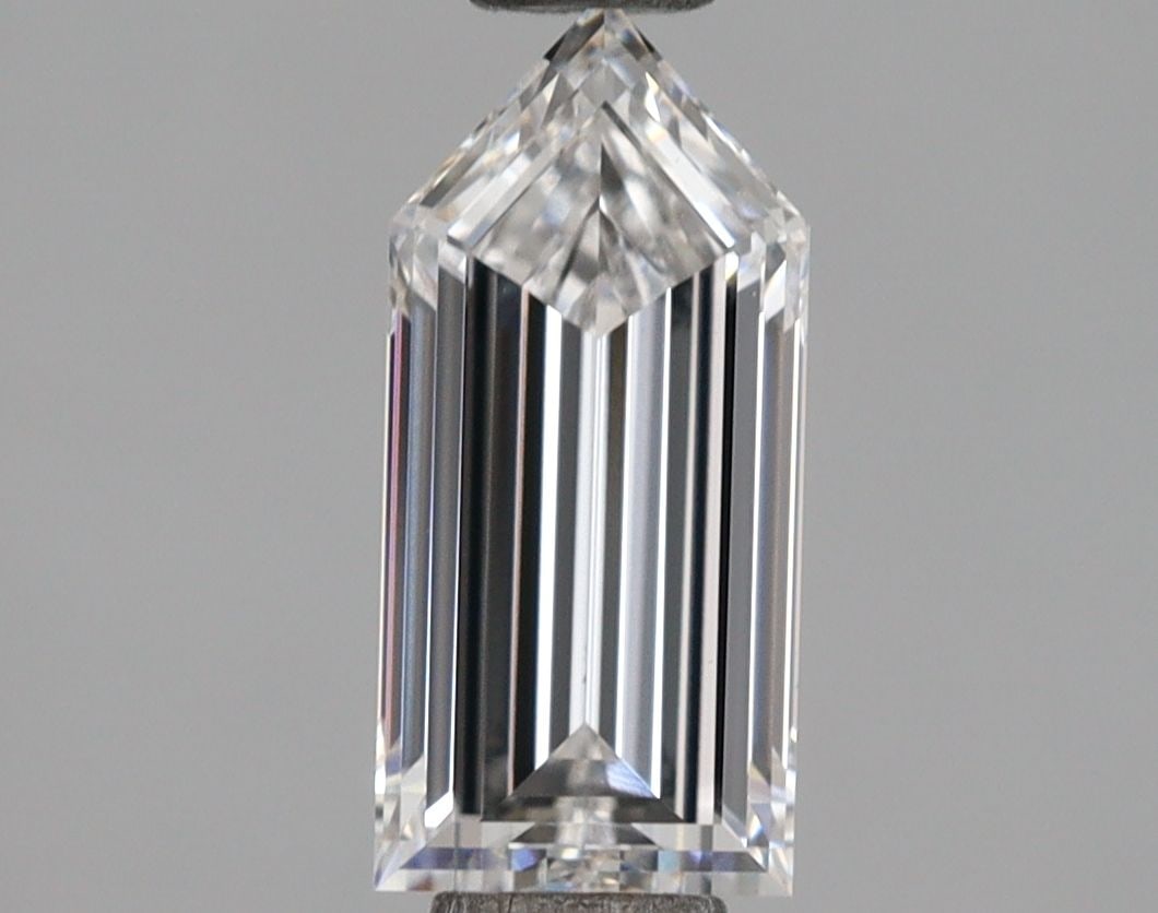 Loose Diamond - PENTAGONAL 1.03ct E VVS2: Loose Diamond - PENTAGONAL 1.03ct E VVS2 Source: This is a real non-mined Diamond that has been grown in a lab Shape: PENTAGONAL Carats: 1.03 Color: E Clarity: VVS2 Certification: IGI Video: