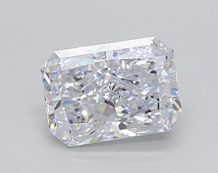 Loose Diamond - RADIANT 1.0ct E VS1: Loose Diamond - RADIANT 1.0ct E VS1 Source: This is a real non-mined Diamond that has been grown in a lab Shape: RADIANT Carats: 1.0 Color: E Clarity: VS1 Certification: NONE Video: