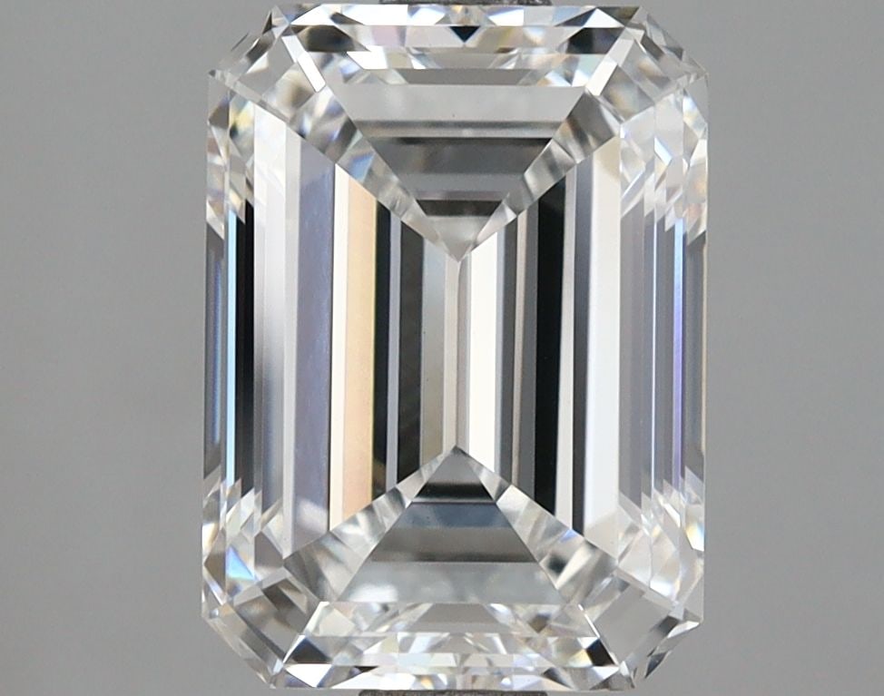 Loose Diamond - EMERALD 3.04ct E VVS2: Loose Diamond - EMERALD 3.04ct E VVS2 Source: This is a real non-mined Diamond that has been grown in a lab Shape: EMERALD Carats: 3.04 Color: E Clarity: VVS2 Certification: IGI Video: