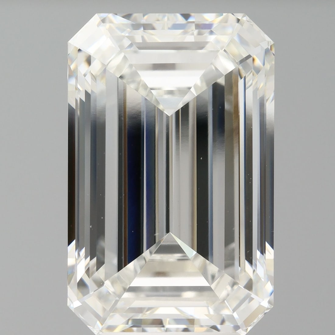 Loose Diamond - EMERALD 6.5ct F VS1: Loose Diamond - EMERALD 6.5ct F VS1 Source: This is a real non-mined Diamond that has been grown in a lab Shape: EMERALD Carats: 6.5 Color: F Clarity: VS1 Certification: IGI Video: