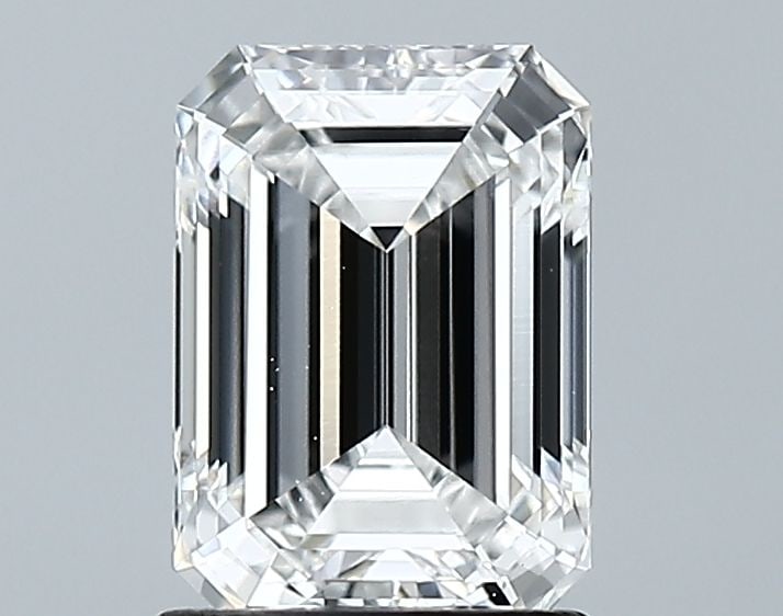 Loose Diamond - EMERALD 1.57ct E VVS2: Loose Diamond - EMERALD 1.57ct E VVS2 Source: This is a real non-mined Diamond that has been grown in a lab Shape: EMERALD Carats: 1.57 Color: E Clarity: VVS2 Certification: GIA Video: