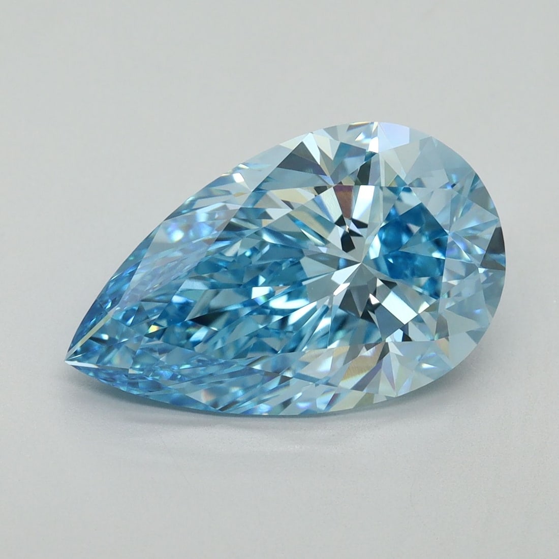 Loose Diamond - PEAR 5.02ct Fancy Vivid Blue VVS2: Loose Diamond - PEAR 5.02ct Fancy Vivid Blue VVS2 Source: This is a real non-mined Diamond that has been grown in a lab Shape: PEAR Carats: 5.02 Color: Fancy Vivid Blue Certification: IGI Video: