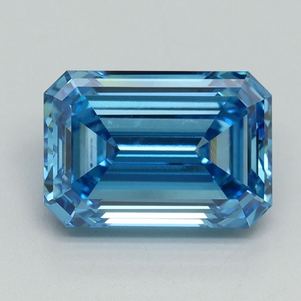 Loose Diamond - EMERALD 3.05ct Fancy Vivid Blue VS2: Loose Diamond - EMERALD 3.05ct Fancy Vivid Blue VS2 Source: This is a real non-mined Diamond that has been grown in a lab Shape: EMERALD Carats: 3.05 Color: Fancy Vivid Blue Certification: IGI Video: