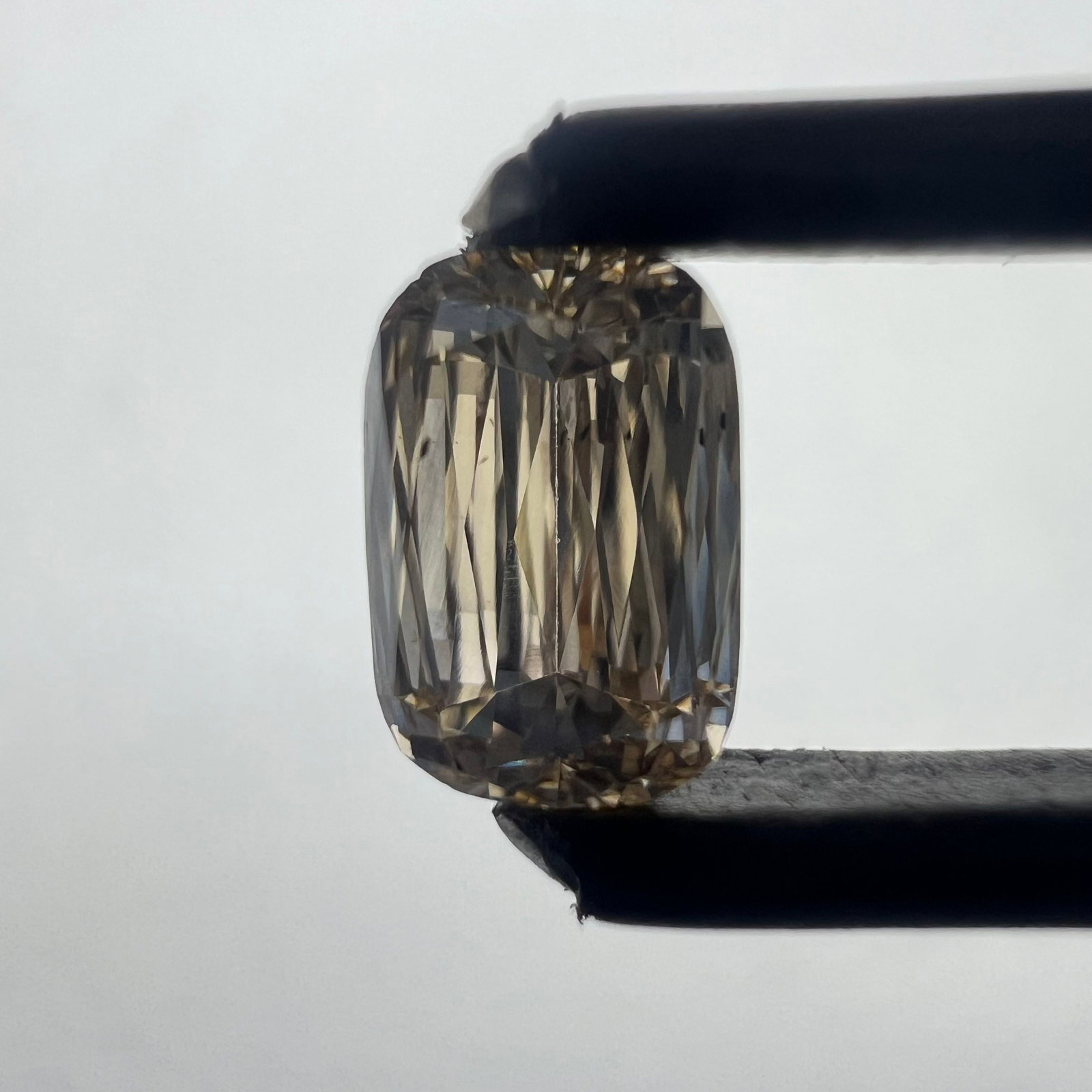Loose Diamond - OTHER 0.59ct Champagne VS2: Loose Diamond - OTHER 0.59ct Champagne VS2 Source: This is a real non-mined Diamond that has been grown in a lab Shape: OTHER Carats: 0.59 Color: Champagne Certification: NONE Additional images availa
