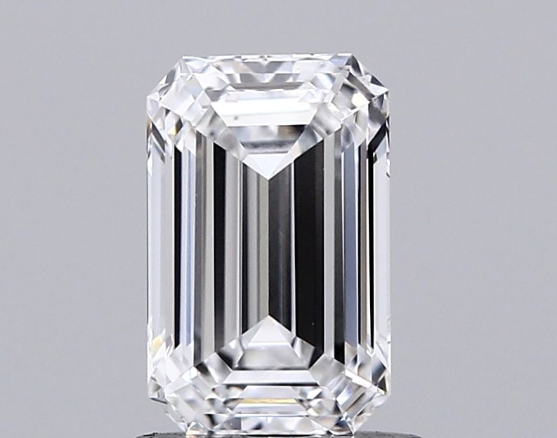 Loose Diamond - EMERALD 1.27ct E VS1: Loose Diamond - EMERALD 1.27ct E VS1 Source: This is a real non-mined Diamond that has been grown in a lab Shape: EMERALD Carats: 1.27 Color: E Clarity: VS1 Certification: IGI Video: