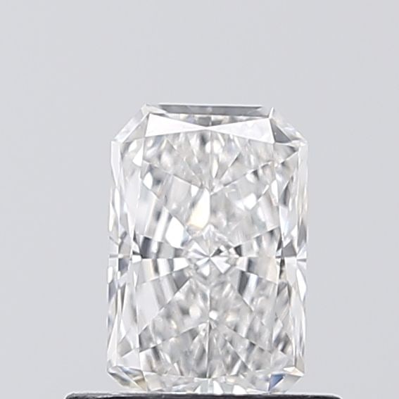 Loose Diamond - RADIANT 0.67ct E VVS2: Loose Diamond - RADIANT 0.67ct E VVS2 Source: This is a real non-mined Diamond that has been grown in a lab Shape: RADIANT Carats: 0.67 Color: E Clarity: VVS2 Certification: IGI Additional images avai