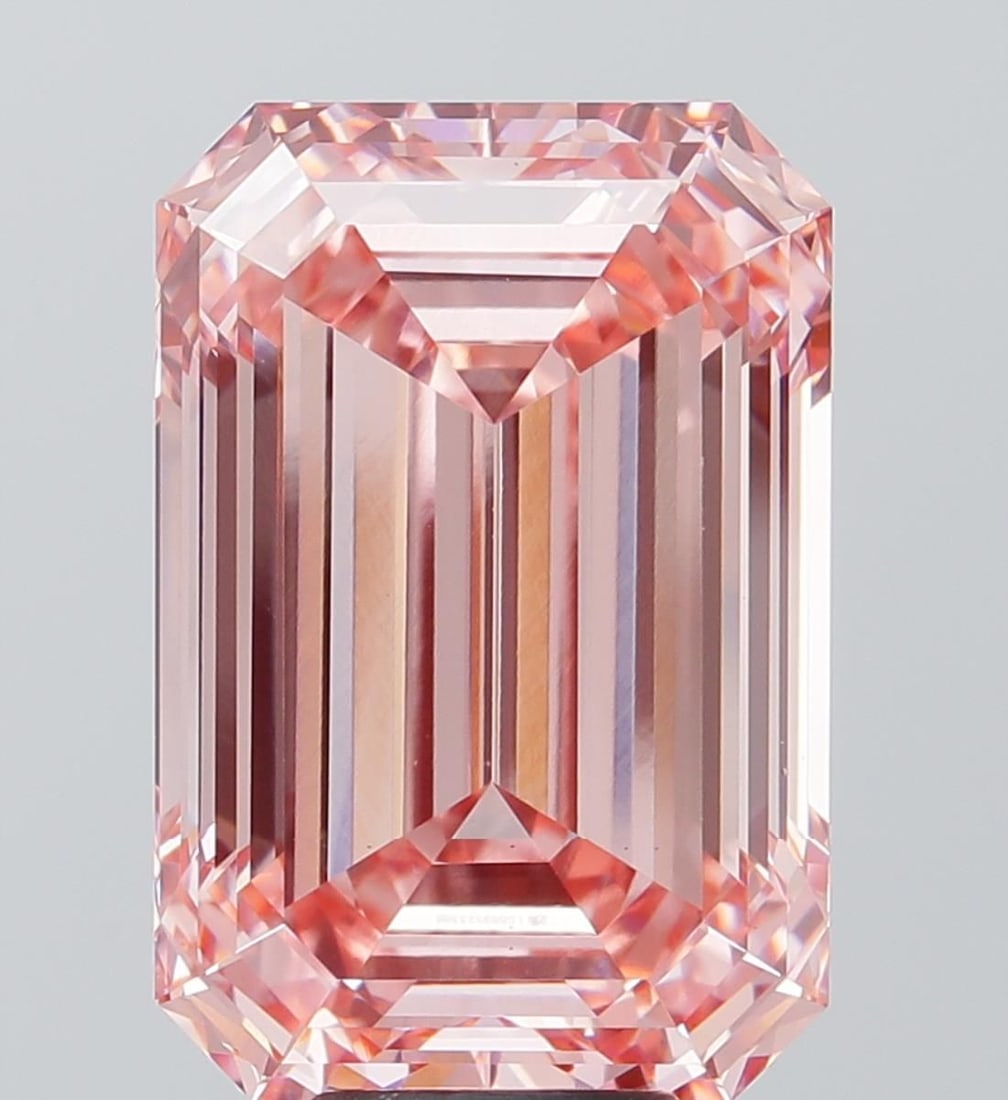 Loose Diamond - EMERALD 10.04ct Fancy Vivid Pink VS1: Loose Diamond - EMERALD 10.04ct Fancy Vivid Pink VS1 Source: This is a real non-mined Diamond that has been grown in a lab Shape: EMERALD Carats: 10.04 Color: Fancy Vivid Pink Certification: IGI Video