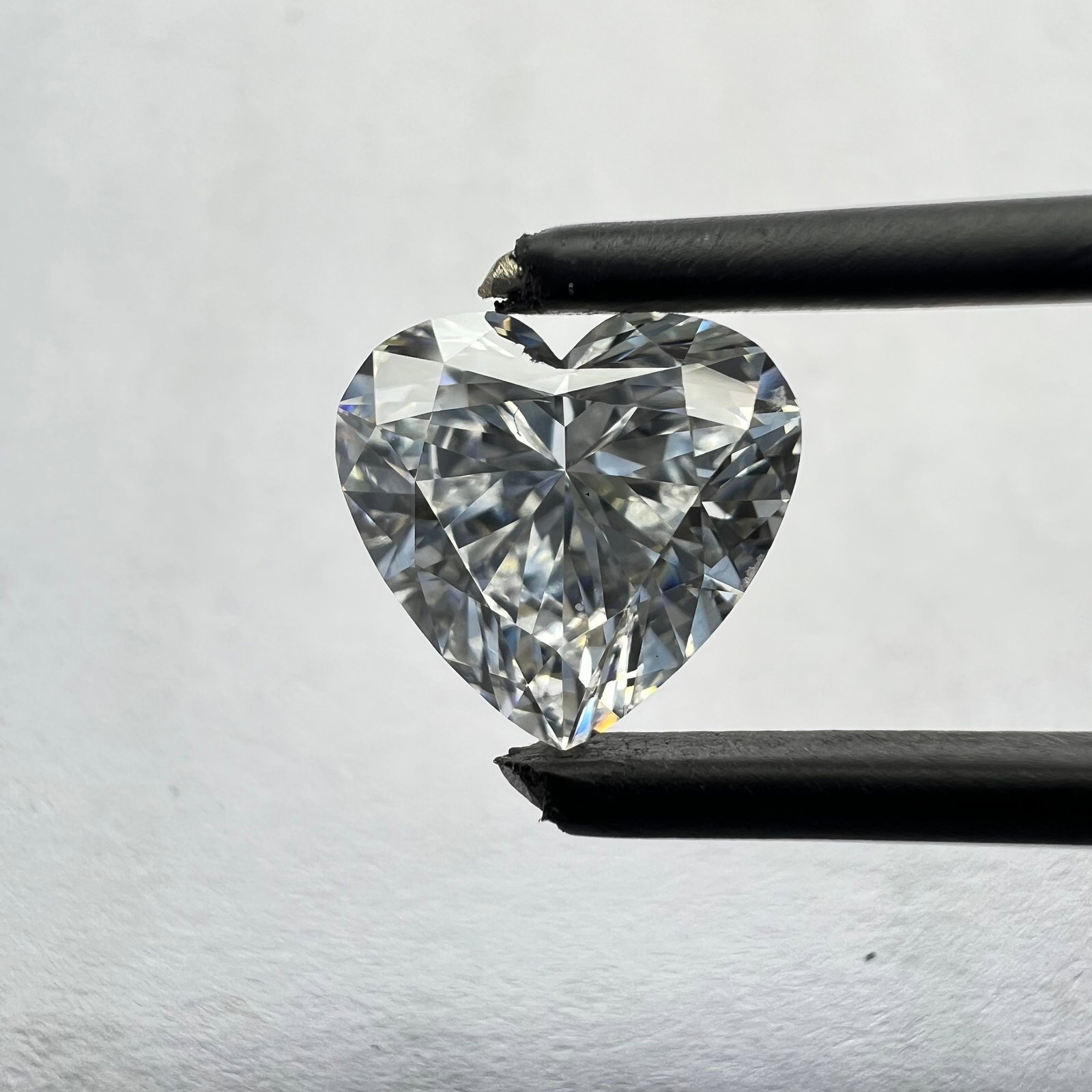 Loose Diamond - HEART 1.86ct E VS1: Loose Diamond - HEART 1.86ct E VS1 Source: This is a real non-mined Diamond that has been grown in a lab Shape: HEART Carats: 1.86 Color: E Clarity: VS1 Certification: NONE Additional images available