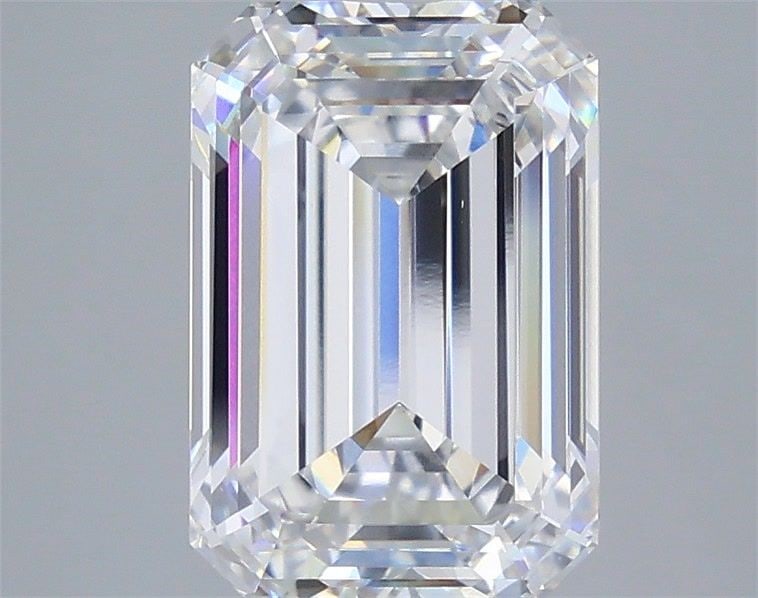Loose Diamond - EMERALD 4.23ct D VVS2: Loose Diamond - EMERALD 4.23ct D VVS2 Source: This is a real non-mined Diamond that has been grown in a lab Shape: EMERALD Carats: 4.23 Color: D Clarity: VVS2 Certification: IGI Video: