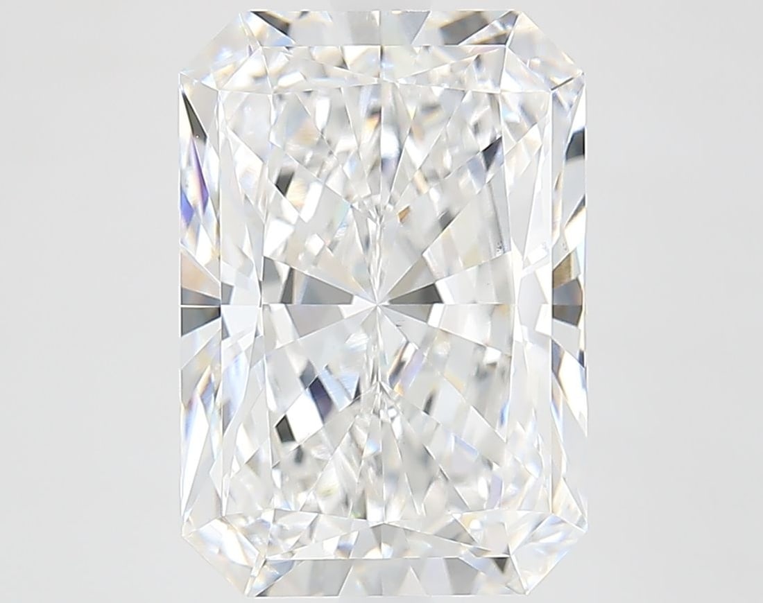 Loose Diamond - RADIANT 5.49ct E VS1: Loose Diamond - RADIANT 5.49ct E VS1 Source: This is a real non-mined Diamond that has been grown in a lab Shape: RADIANT Carats: 5.49 Color: E Clarity: VS1 Certification: IGI Video: