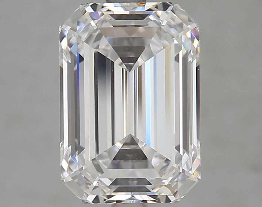 Loose Diamond - EMERALD 4.01ct D VVS1: Loose Diamond - EMERALD 4.01ct D VVS1 Source: This is a real non-mined Diamond that has been grown in a lab Shape: EMERALD Carats: 4.01 Color: D Clarity: VVS1 Certification: GIA Video:
