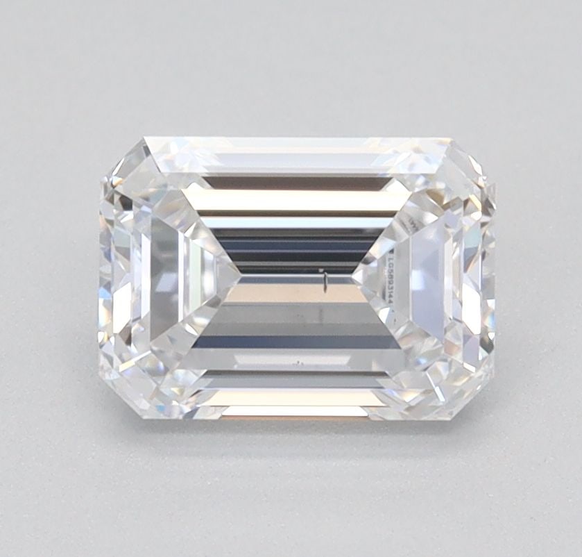 Loose Diamond - EMERALD 1.01ct D VS2: Loose Diamond - EMERALD 1.01ct D VS2 Source: This is a real non-mined Diamond that has been grown in a lab Shape: EMERALD Carats: 1.01 Color: D Clarity: VS2 Certification: IGI Video:
