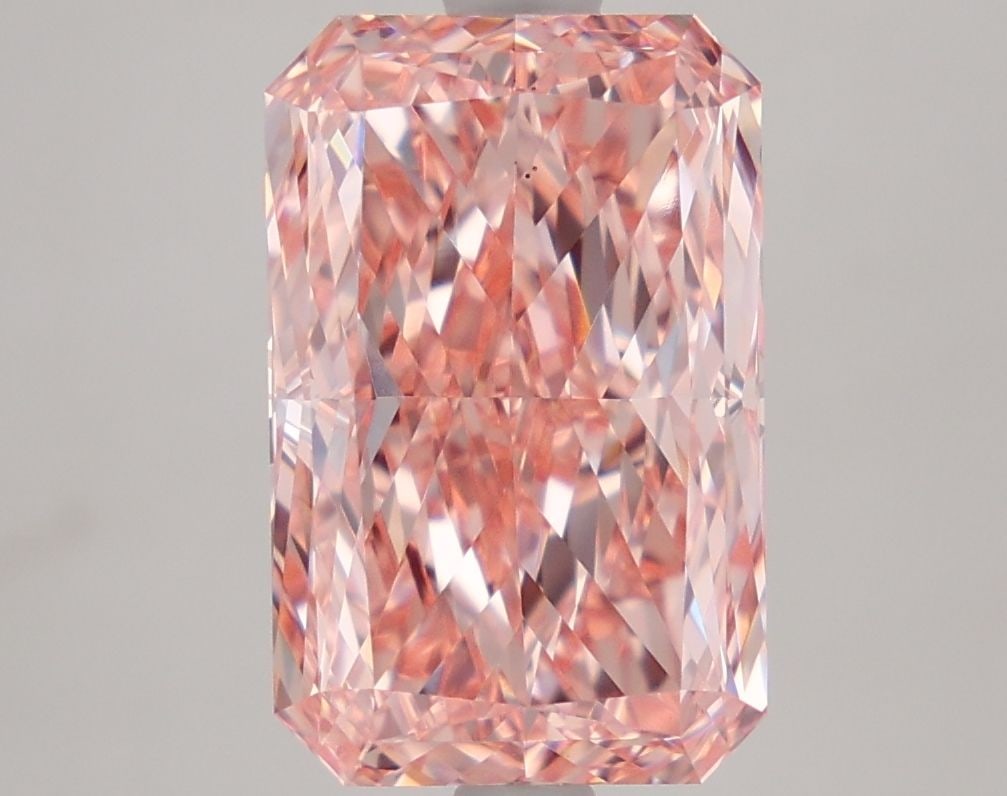 Loose Diamond - RADIANT 4.41ct Fancy Vivid Pink VS1: Loose Diamond - RADIANT 4.41ct Fancy Vivid Pink VS1 Source: This is a real non-mined Diamond that has been grown in a lab Shape: RADIANT Carats: 4.41 Color: Fancy Vivid Pink Certification: IGI Video: