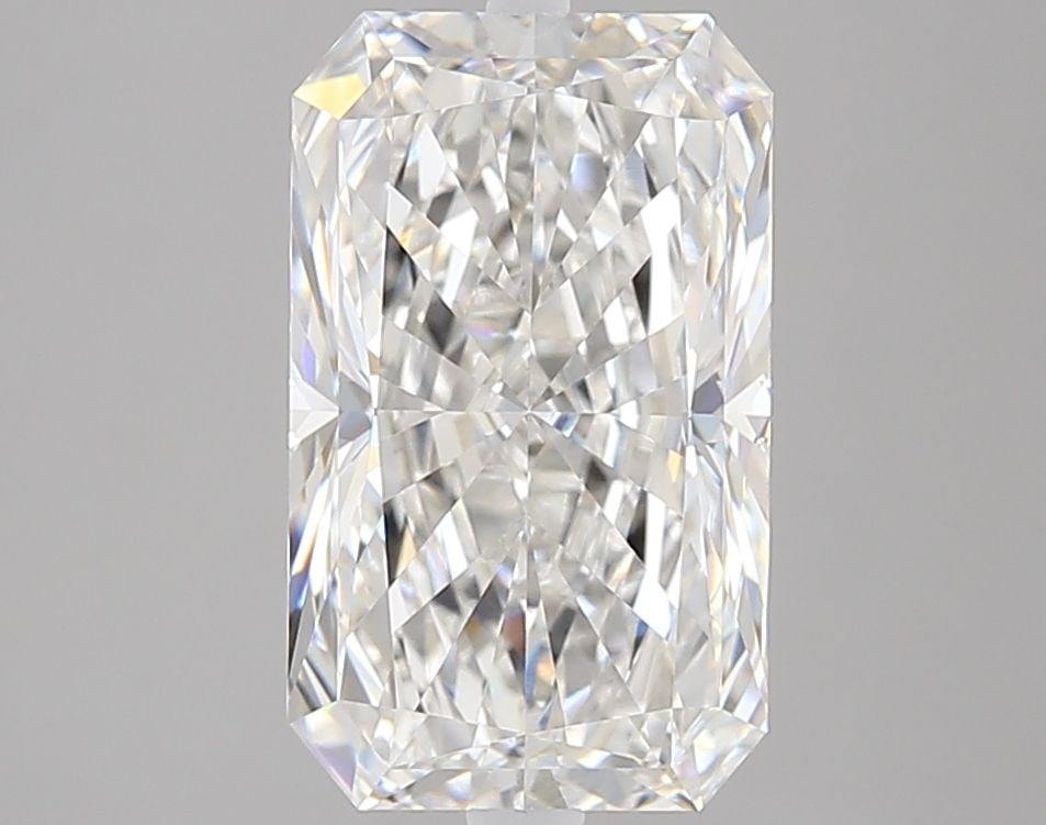 Loose Diamond - RADIANT 4.09ct E VVS1: Loose Diamond - RADIANT 4.09ct E VVS1 Source: This is a real non-mined Diamond that has been grown in a lab Shape: RADIANT Carats: 4.09 Color: E Clarity: VVS1 Certification: IGI Video: