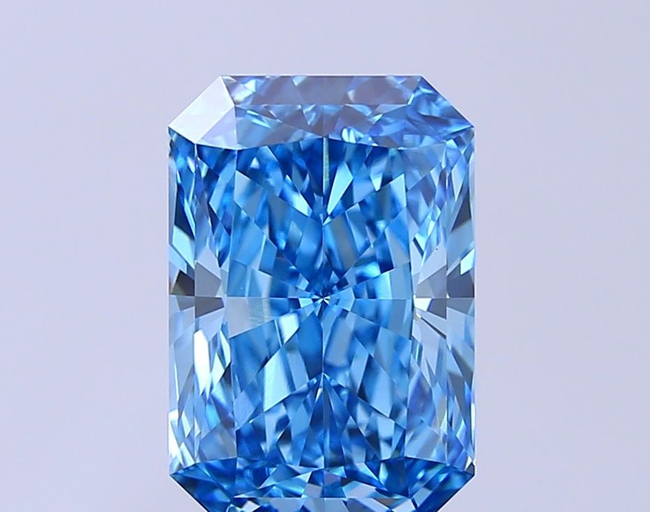 Loose Diamond - RADIANT 4.07ct Fancy Vivid Blue VVS2: Loose Diamond - RADIANT 4.07ct Fancy Vivid Blue VVS2 Source: This is a real non-mined Diamond that has been grown in a lab Shape: RADIANT Carats: 4.07 Color: Fancy Vivid Blue Certification: IGI Video: