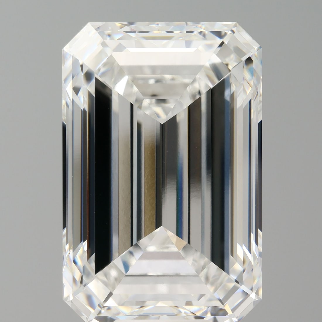 Loose Diamond - EMERALD 14.51ct F VVS2: Loose Diamond - EMERALD 14.51ct F VVS2 Source: This is a real non-mined Diamond that has been grown in a lab Shape: EMERALD Carats: 14.51 Color: F Clarity: VVS2 Certification: IGI Video: