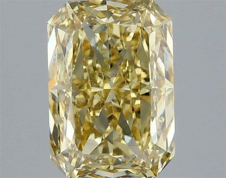 Loose Diamond - RADIANT 3.07ct Fancy Yellow VS1: Loose Diamond - RADIANT 3.07ct Fancy Yellow VS1 Source: This is a real non-mined Diamond that has been grown in a lab Shape: RADIANT Carats: 3.07 Color: Fancy Yellow Certification: IGI Additional imag