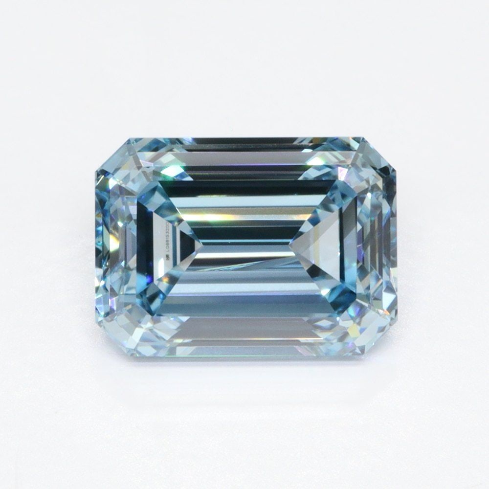 Loose Diamond - EMERALD 2.07ct Fancy Intense Blue VS2: Loose Diamond - EMERALD 2.07ct Fancy Intense Blue VS2 Source: This is a real non-mined Diamond that has been grown in a lab Shape: EMERALD Carats: 2.07 Color: Fancy Intense Blue Certification: IGI Vid