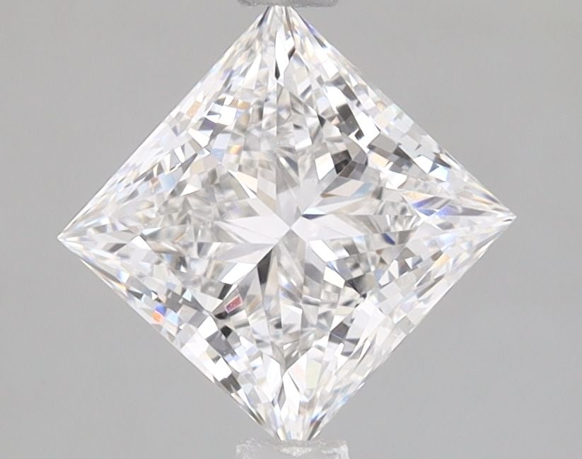 Loose Diamond - PRINCESS 1.51ct E VVS2: Loose Diamond - PRINCESS 1.51ct E VVS2 Source: This is a real non-mined Diamond that has been grown in a lab Shape: PRINCESS Carats: 1.51 Color: E Clarity: VVS2 Certification: IGI Video: