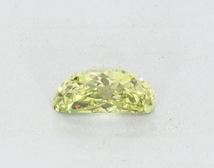 Loose Diamond - HALF MOON 0.28ct Green VVS2: Loose Diamond - HALF MOON 0.28ct Green VVS2 Source: This is a real non-mined Diamond that has been grown in a lab Shape: HALF MOON Carats: 0.28 Color: Green Certification: NONE Video: