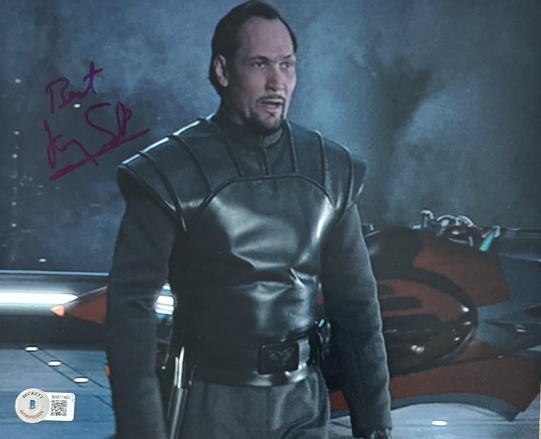 Jimmy Smits Signed 8x10 Photo as Bail Organa Star Wars Beckett LOA: Jimmy Smits Signed 8x10 Photo as Bail Organa Star Wars Beckett LOA This exceptional piece features an autographed 8x10 photograph of Jimmy Smits, renowned for his role as Senator Bail Organa in Star W