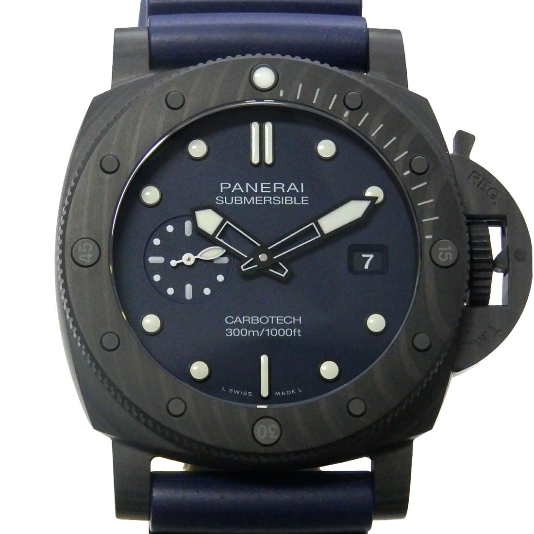 Panerai PAM01232 Submersible QuarantaQuattro Men's Wristwatch Y Serial: Panerai PAM01232 Submersible QuarantaQuattro Men's Wristwatch Y Serial Panerai Submersible QuarantaQuattro PAM01232 wristwatch for men. This pre-owned Swiss-made timepiece is identified by the Y seria